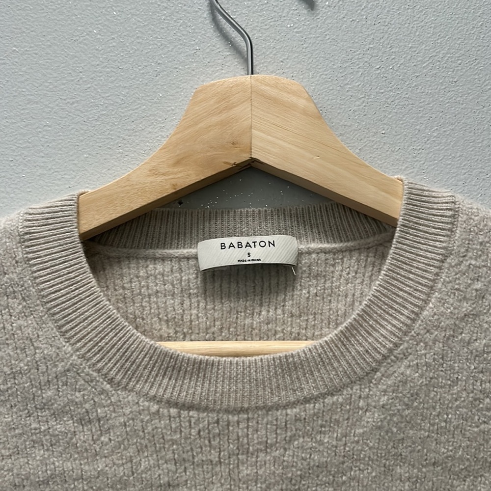 Aritzia | Babaton | S | Sweater with quarter length sleeves - Picture 2 of 4